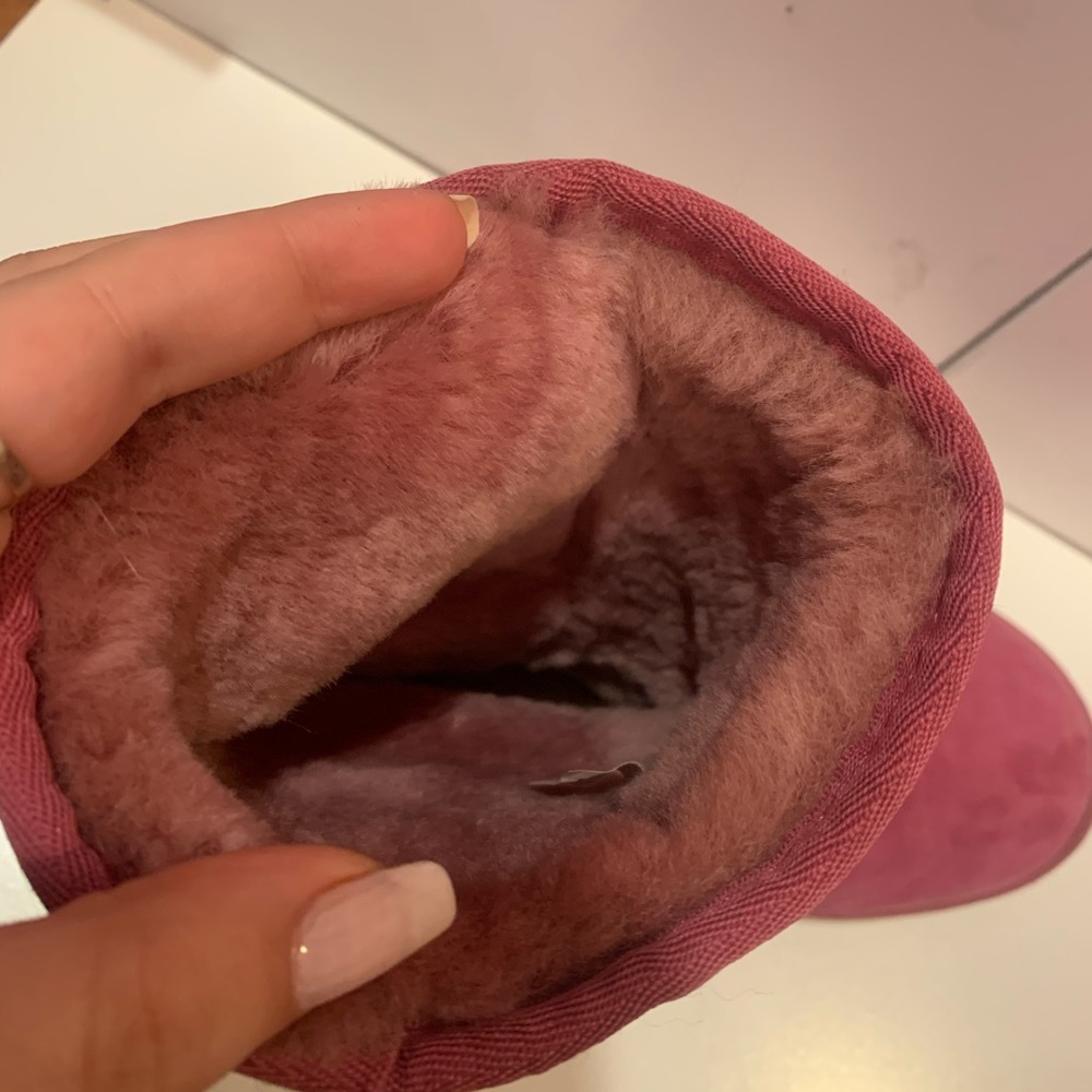 Pink UGG boots - Picture 9 of 12